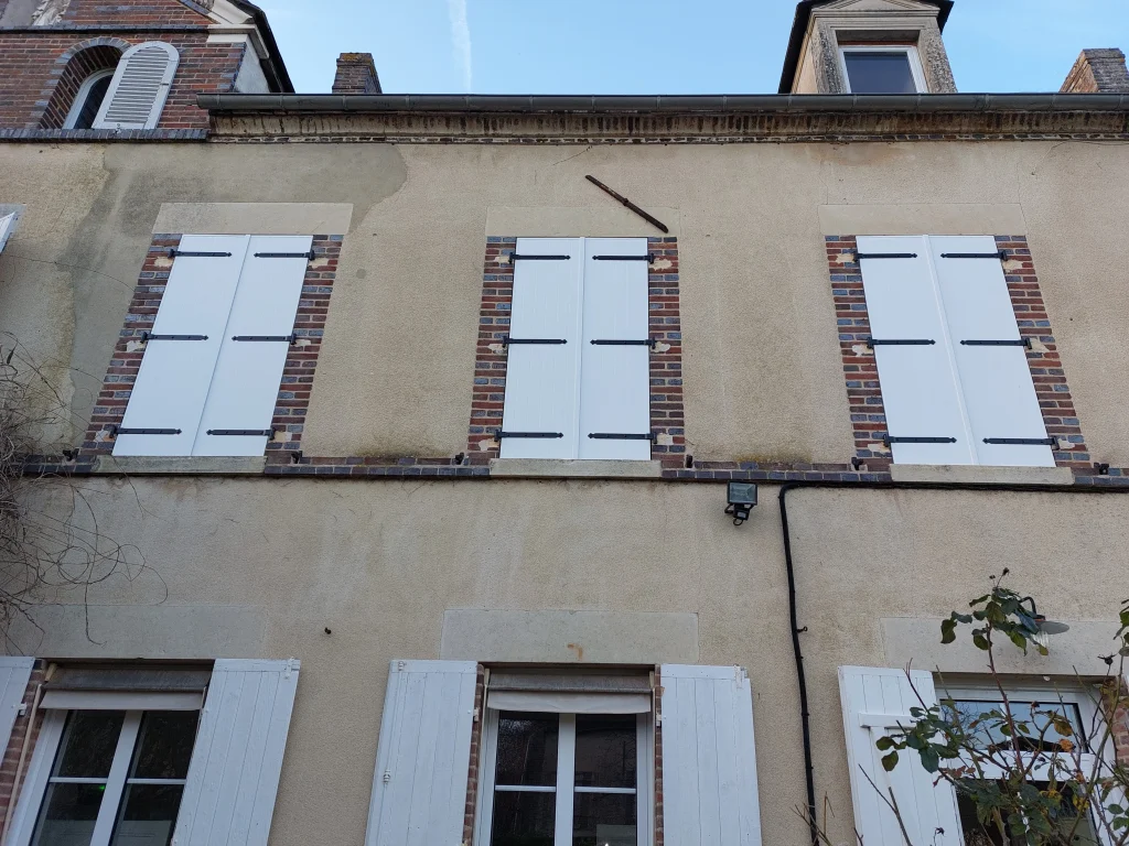 Maison Entiere Fenetres Volets Et Porte Particulier 4 Scaled